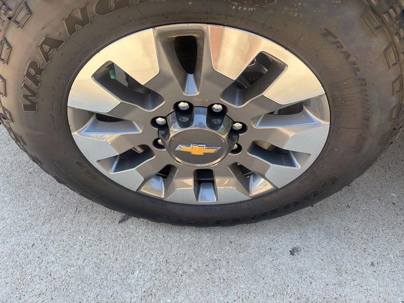 Chevrolet Silverado 2500HD Custom Double Cab Long Box 4WD 2026