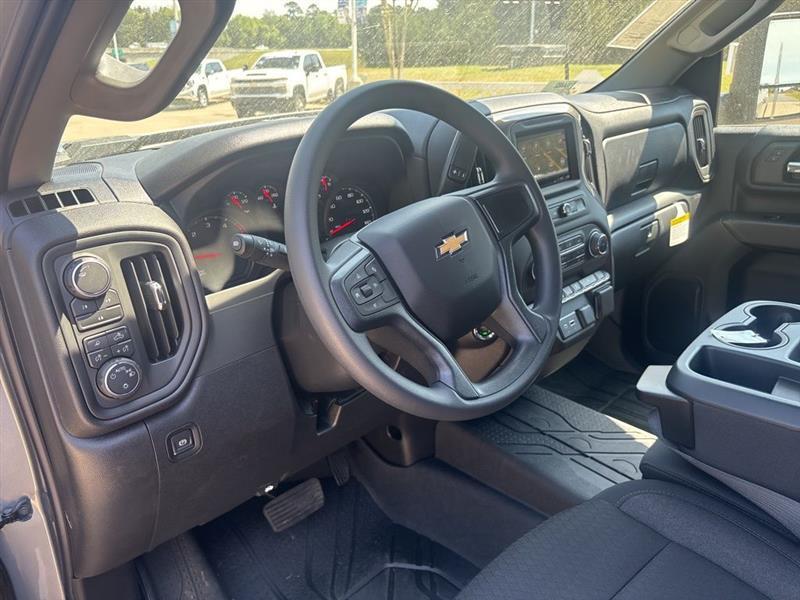 Chevrolet Silverado 2500HD Custom Double Cab Long Box 4WD 2026