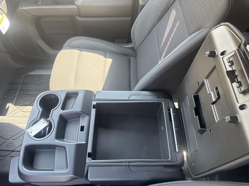 Chevrolet Silverado 2500HD Custom Double Cab Long Box 4WD 2026