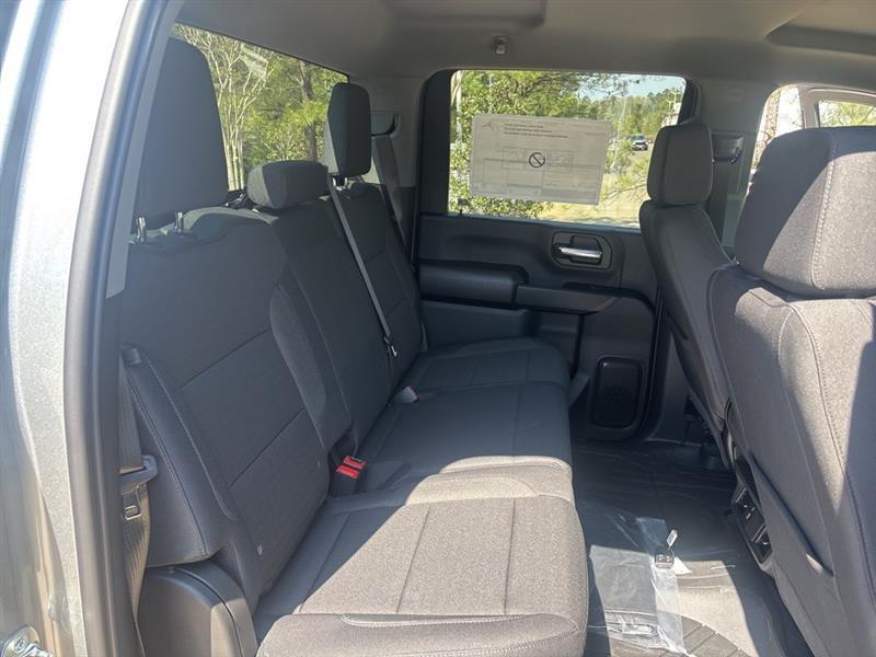 Chevrolet Silverado 2500HD Custom Double Cab Long Box 4WD 2026