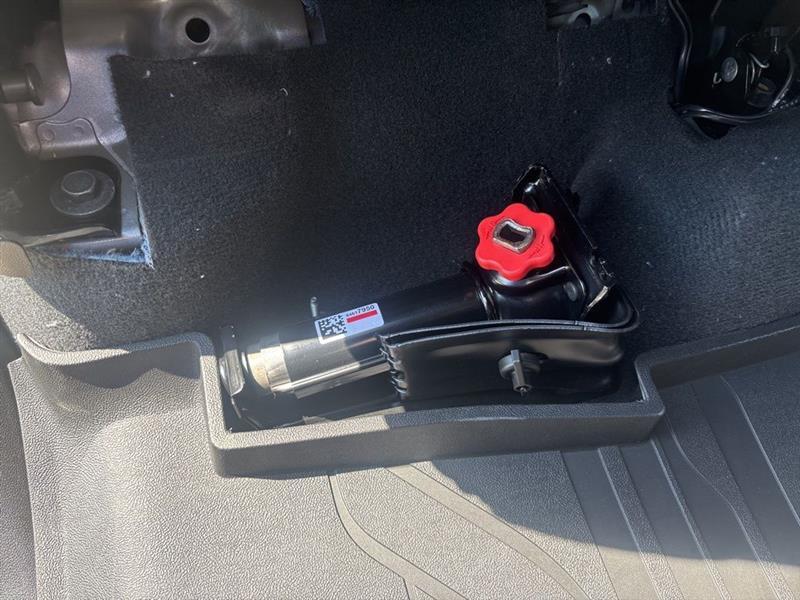 Chevrolet Silverado 2500HD Custom Double Cab Long Box 4WD 2026