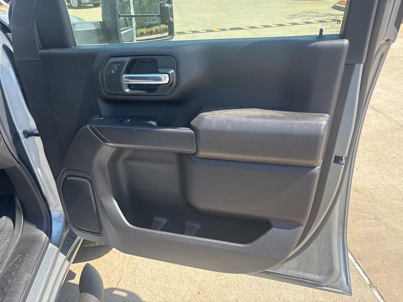 Chevrolet Silverado 2500HD Custom Double Cab Long Box 4WD 2026