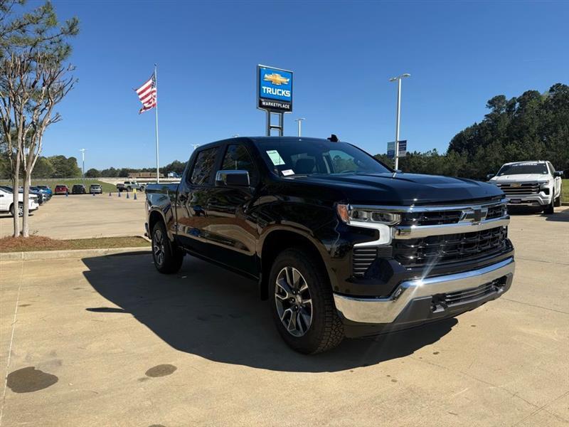 Chevrolet Silverado 1500 LT Crew Cab 4WD 2026