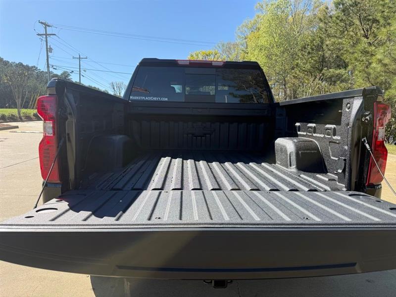 Chevrolet Silverado 1500 LT Crew Cab 4WD 2026