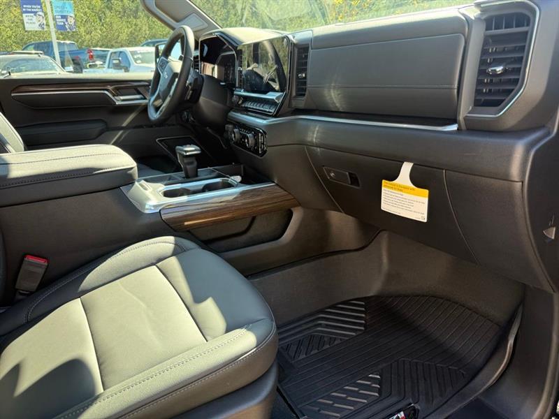 Chevrolet Silverado 1500 LT Crew Cab 4WD 2026