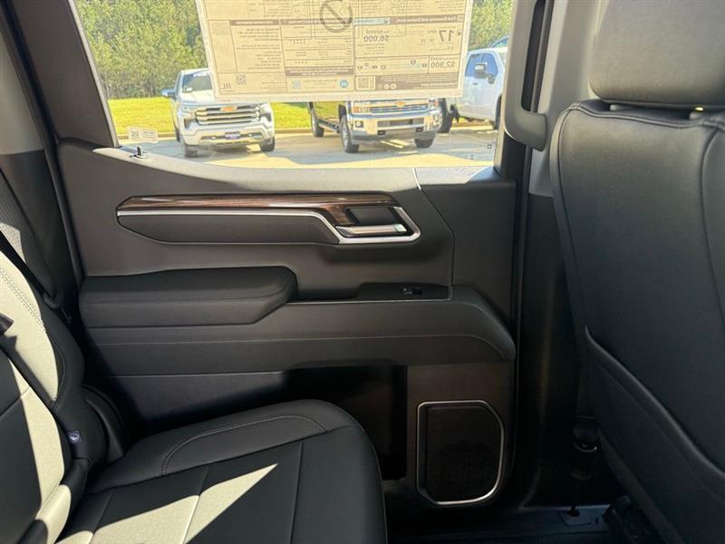 Chevrolet Silverado 1500 LT Crew Cab 4WD 2026