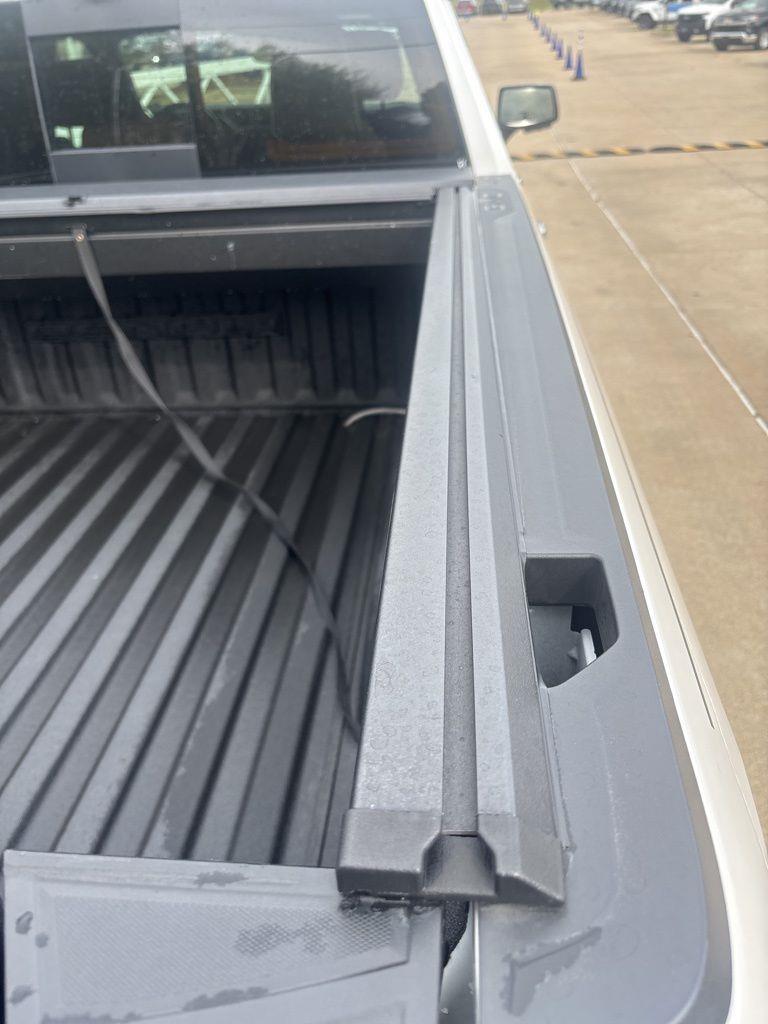 GMC Sierra 1500 Denali Ultimate Crew Cab 4WD 2023