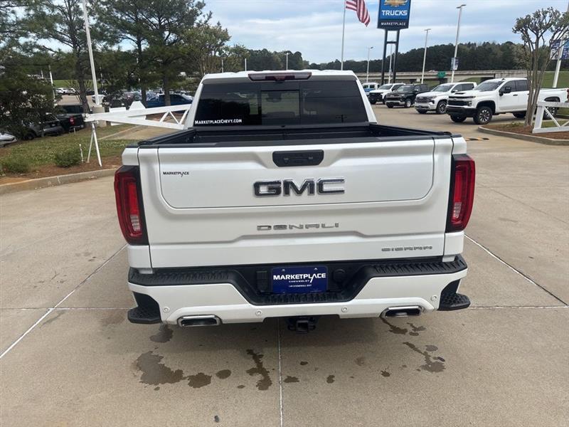 GMC Sierra 1500 Denali Ultimate Crew Cab 4WD 2023