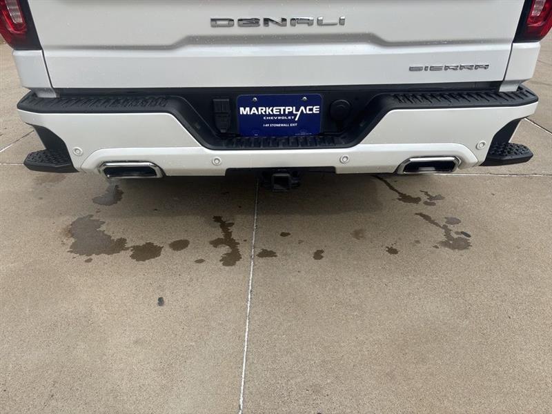 GMC Sierra 1500 Denali Ultimate Crew Cab 4WD 2023