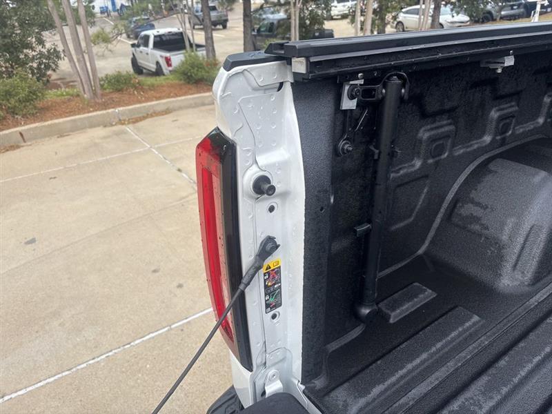 GMC Sierra 1500 Denali Ultimate Crew Cab 4WD 2023