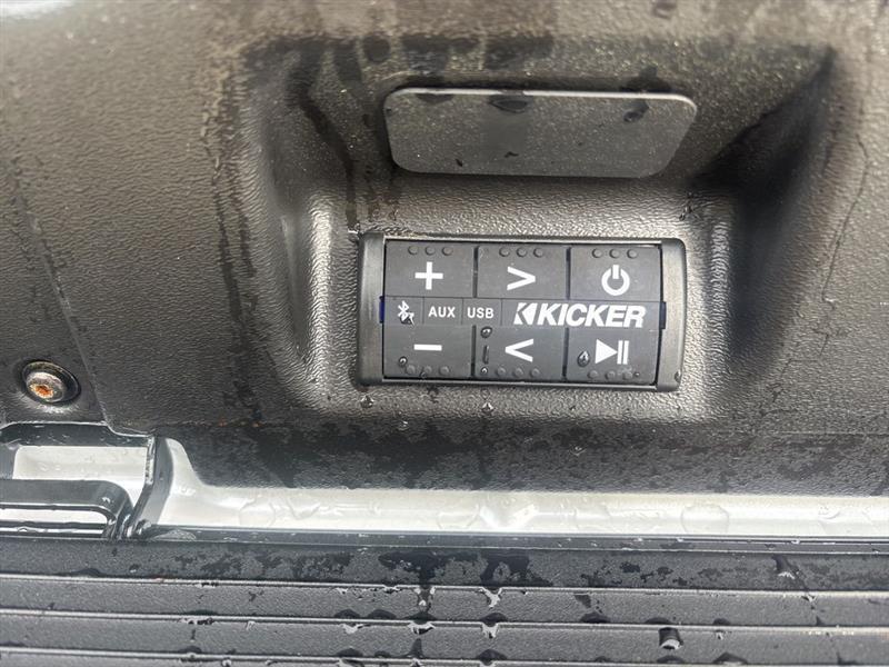 GMC Sierra 1500 Denali Ultimate Crew Cab 4WD 2023