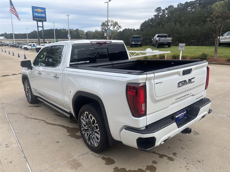 GMC Sierra 1500 Denali Ultimate Crew Cab 4WD 2023