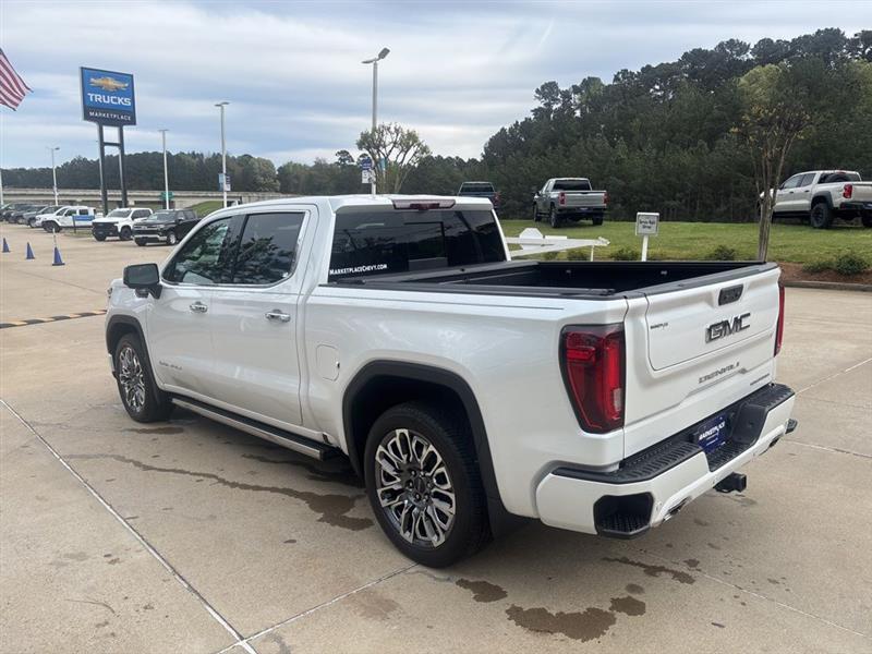 GMC Sierra 1500 Denali Ultimate Crew Cab 4WD 2023
