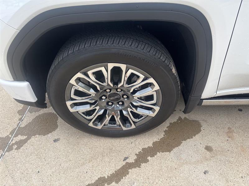 GMC Sierra 1500 Denali Ultimate Crew Cab 4WD 2023