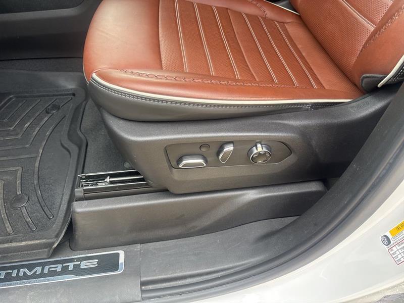 GMC Sierra 1500 Denali Ultimate Crew Cab 4WD 2023