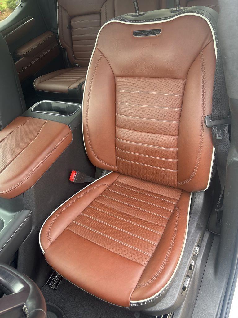 GMC Sierra 1500 Denali Ultimate Crew Cab 4WD 2023