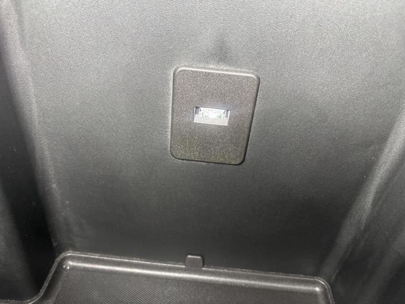 GMC Sierra 1500 Denali Ultimate Crew Cab 4WD 2023