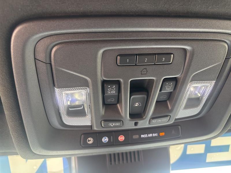 GMC Sierra 1500 Denali Ultimate Crew Cab 4WD 2023