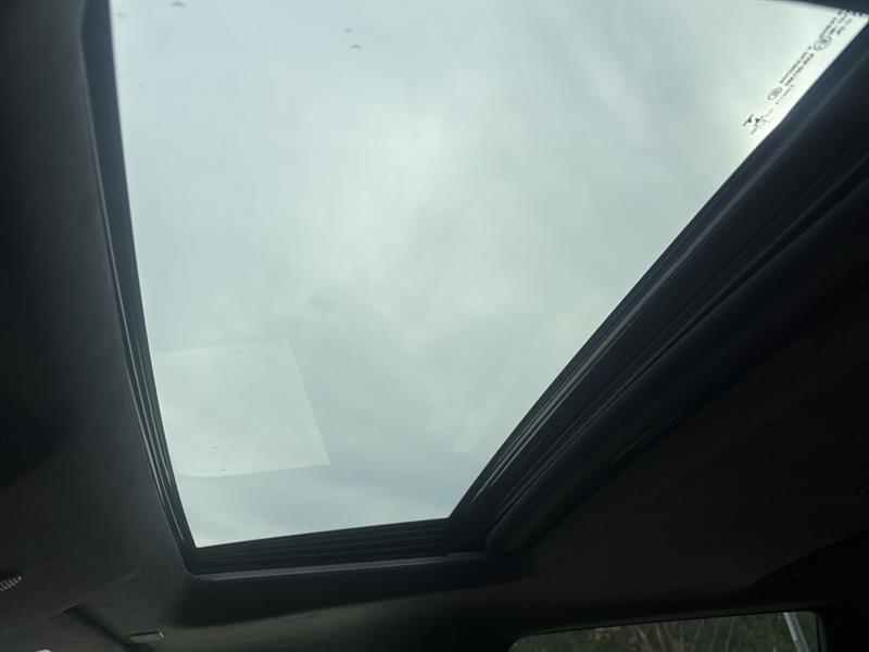 GMC Sierra 1500 Denali Ultimate Crew Cab 4WD 2023