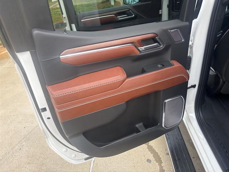 GMC Sierra 1500 Denali Ultimate Crew Cab 4WD 2023