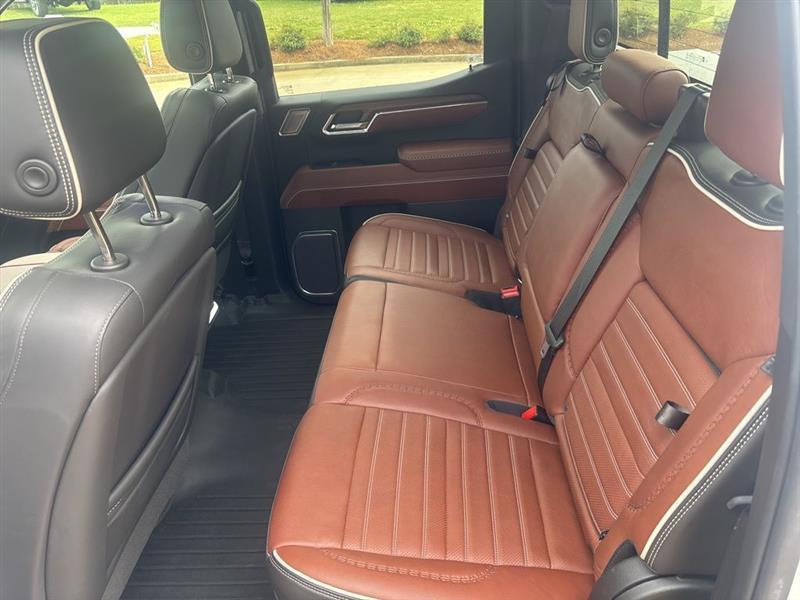 GMC Sierra 1500 Denali Ultimate Crew Cab 4WD 2023