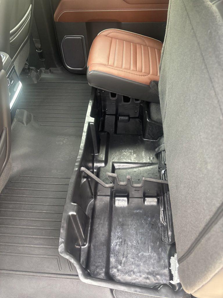 GMC Sierra 1500 Denali Ultimate Crew Cab 4WD 2023