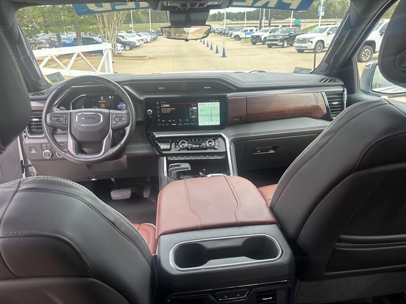 GMC Sierra 1500 Denali Ultimate Crew Cab 4WD 2023