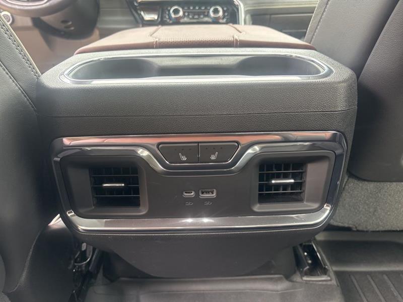 GMC Sierra 1500 Denali Ultimate Crew Cab 4WD 2023