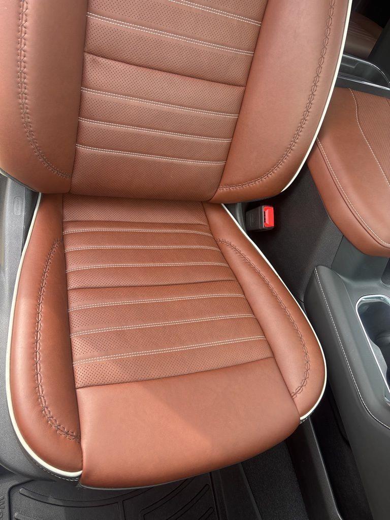 GMC Sierra 1500 Denali Ultimate Crew Cab 4WD 2023