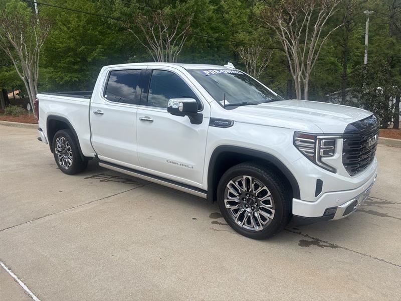 GMC Sierra 1500 Denali Ultimate Crew Cab 4WD 2023