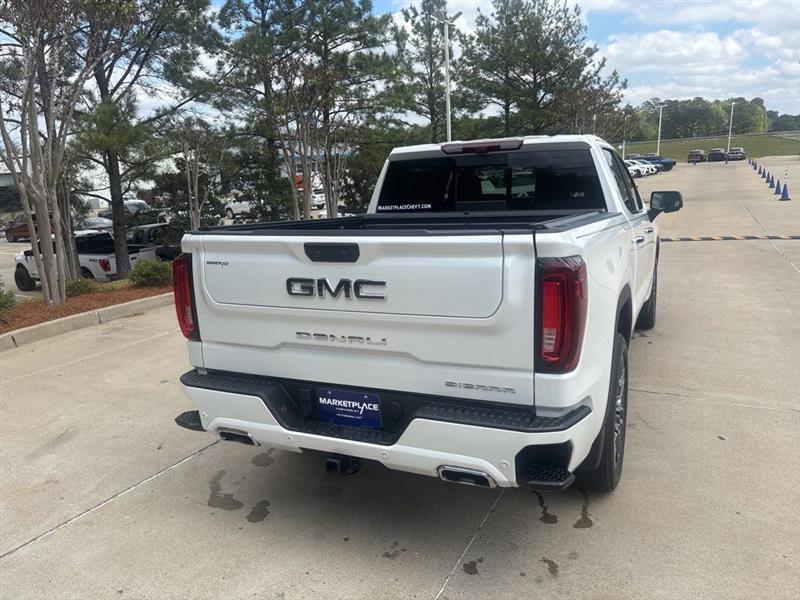 GMC Sierra 1500 Denali Ultimate Crew Cab 4WD 2023