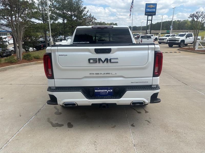 GMC Sierra 1500 Denali Ultimate Crew Cab 4WD 2023