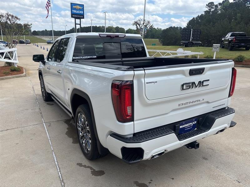 GMC Sierra 1500 Denali Ultimate Crew Cab 4WD 2023