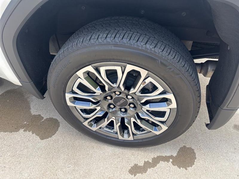 GMC Sierra 1500 Denali Ultimate Crew Cab 4WD 2023