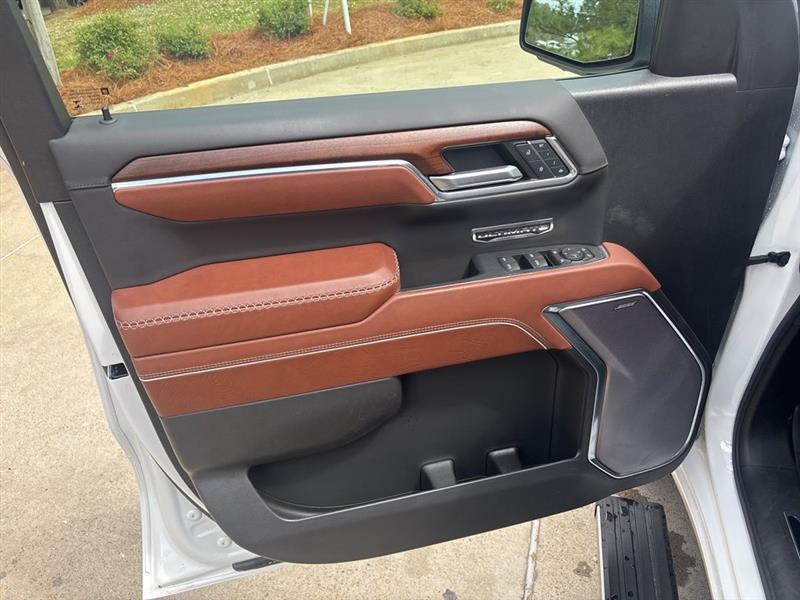 GMC Sierra 1500 Denali Ultimate Crew Cab 4WD 2023