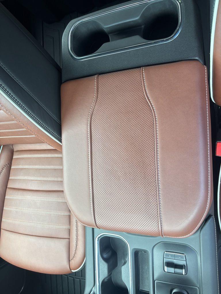 GMC Sierra 1500 Denali Ultimate Crew Cab 4WD 2023