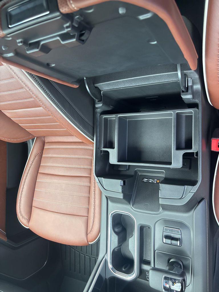 GMC Sierra 1500 Denali Ultimate Crew Cab 4WD 2023