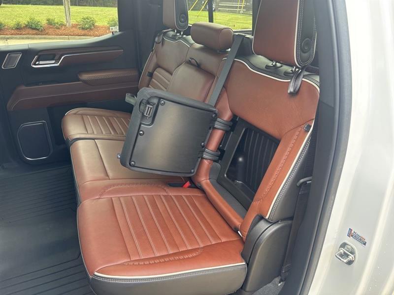 GMC Sierra 1500 Denali Ultimate Crew Cab 4WD 2023