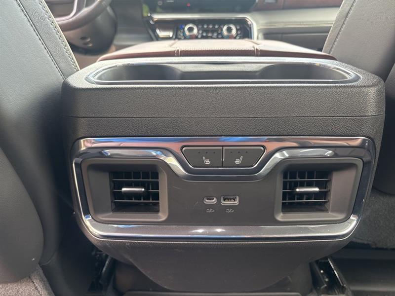 GMC Sierra 1500 Denali Ultimate Crew Cab 4WD 2023