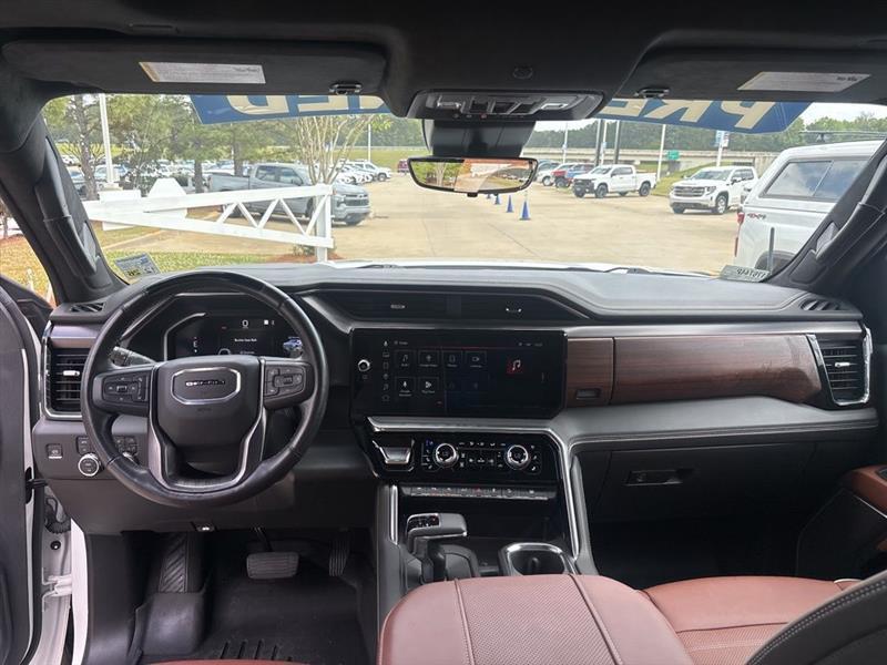GMC Sierra 1500 Denali Ultimate Crew Cab 4WD 2023