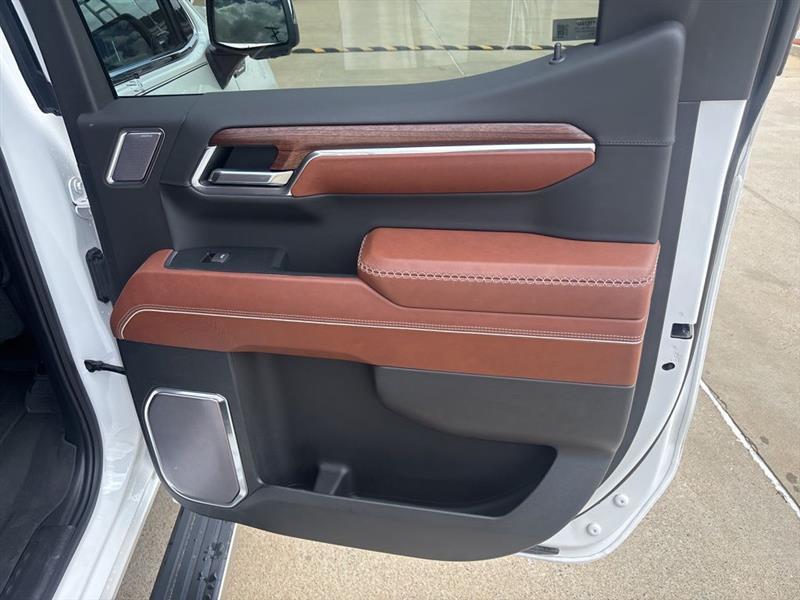 GMC Sierra 1500 Denali Ultimate Crew Cab 4WD 2023