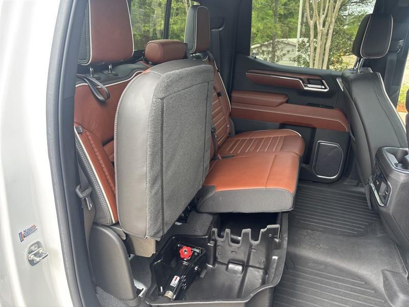 GMC Sierra 1500 Denali Ultimate Crew Cab 4WD 2023