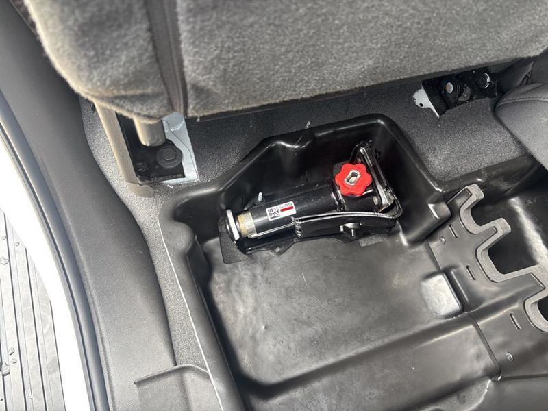 GMC Sierra 1500 Denali Ultimate Crew Cab 4WD 2023