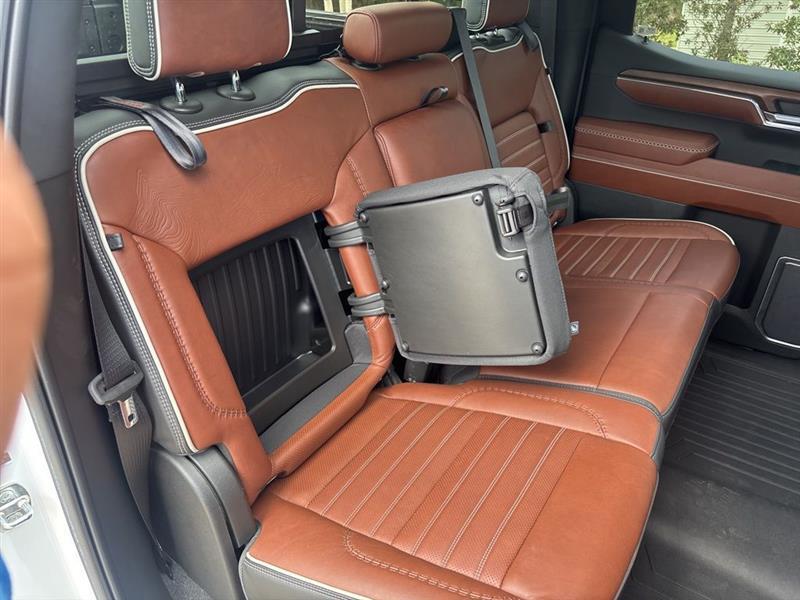 GMC Sierra 1500 Denali Ultimate Crew Cab 4WD 2023