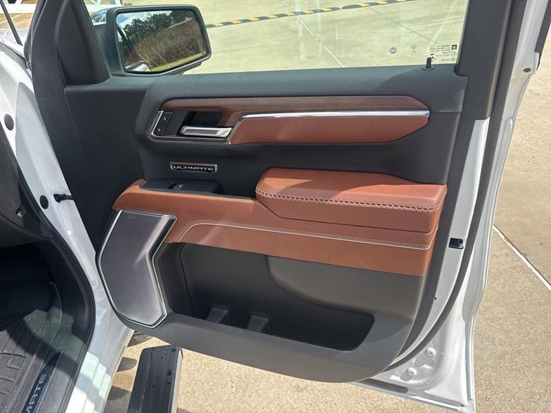 GMC Sierra 1500 Denali Ultimate Crew Cab 4WD 2023