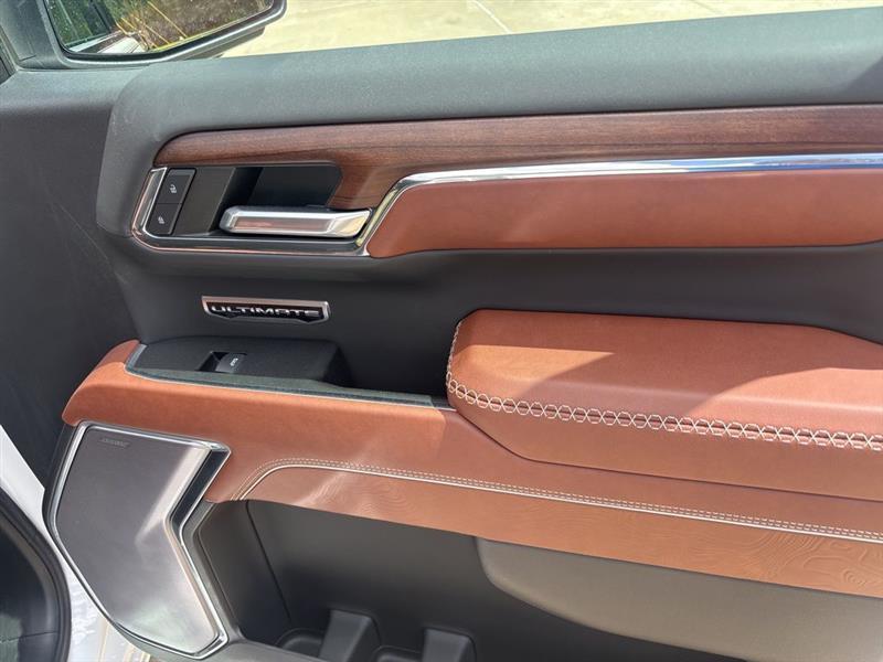 GMC Sierra 1500 Denali Ultimate Crew Cab 4WD 2023