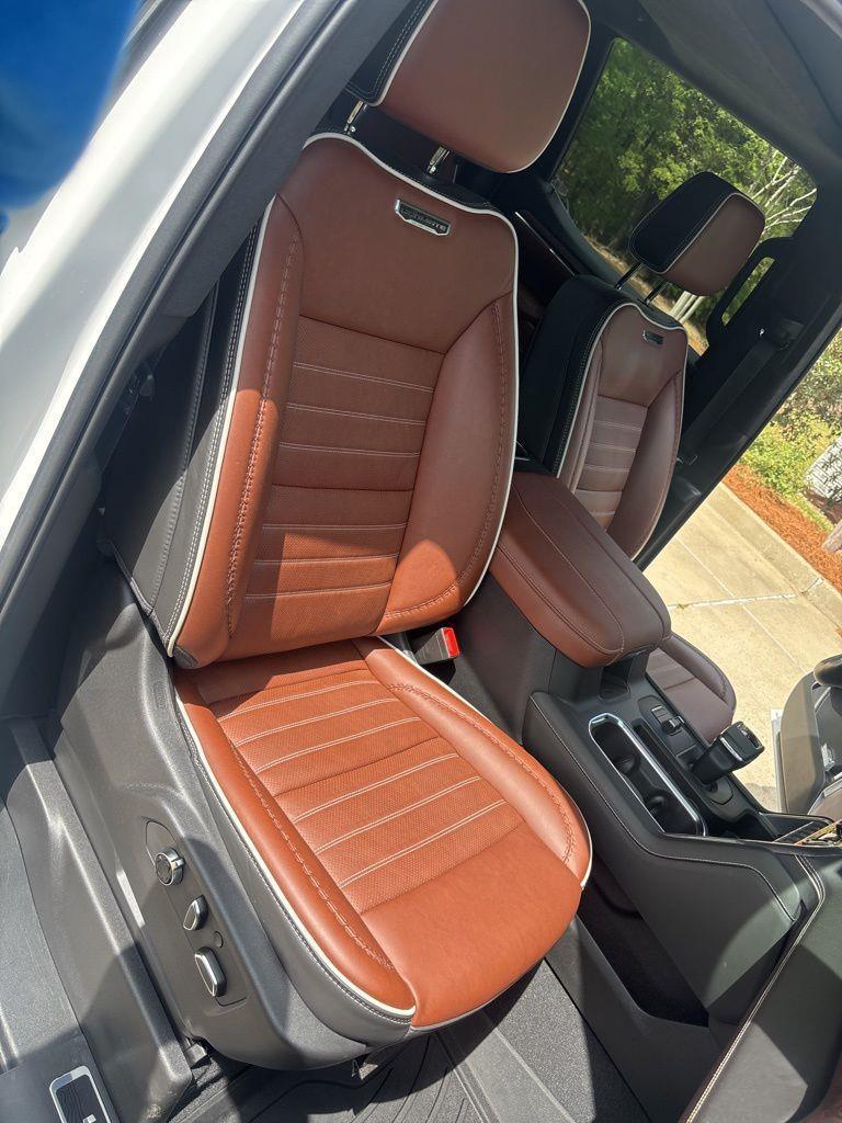 GMC Sierra 1500 Denali Ultimate Crew Cab 4WD 2023