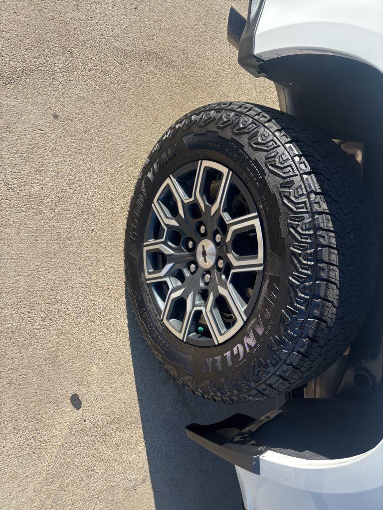 Chevrolet Colorado Z71 Crew Cab 4WD 2025