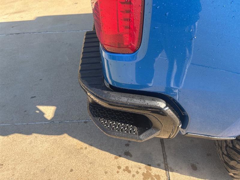 Chevrolet Silverado 1500 Trail Boss Custom Crew Cab 4WD 2022