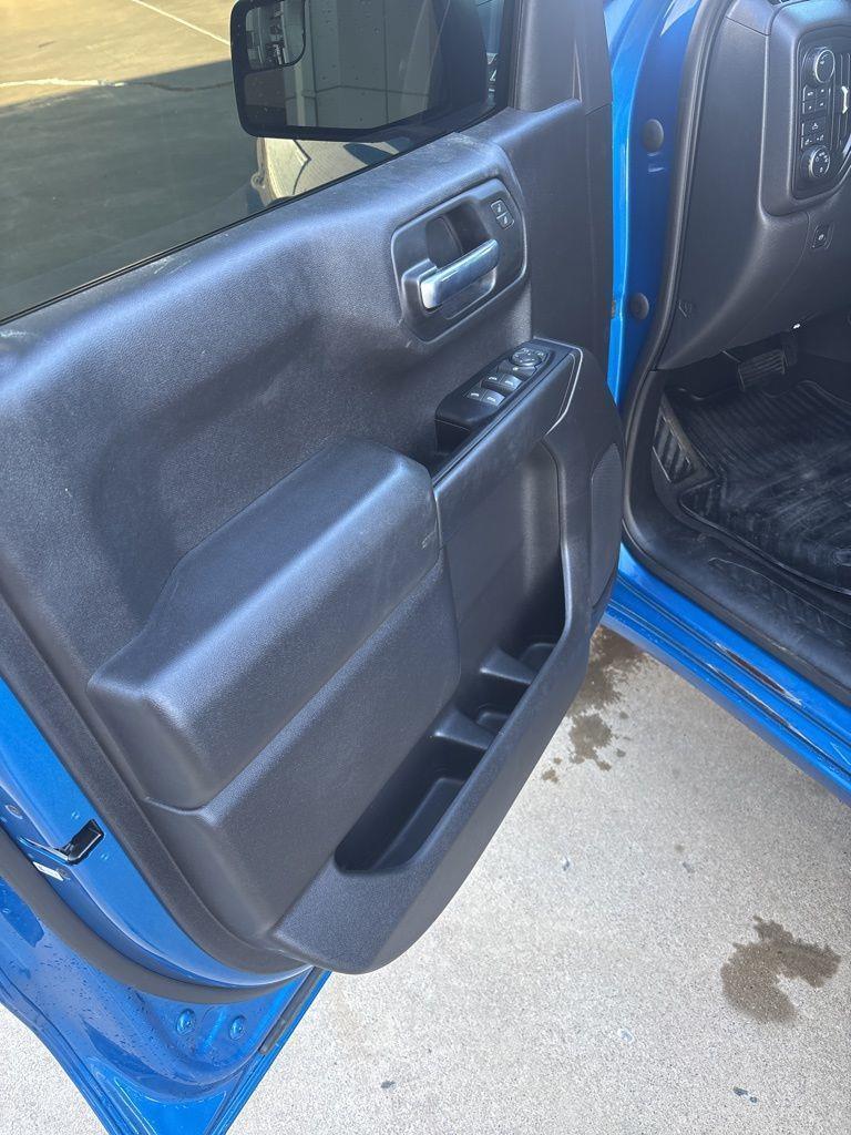 Chevrolet Silverado 1500 Trail Boss Custom Crew Cab 4WD 2022